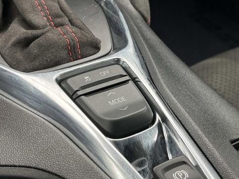 Used 2019 Chevrolet Camaro ZL1 image 31