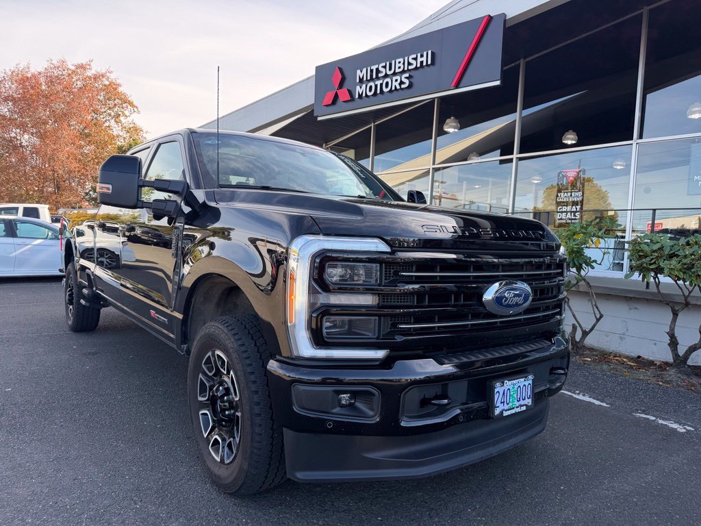 Used 2025 Ford F350 Platinum AWD/4WD image 1
