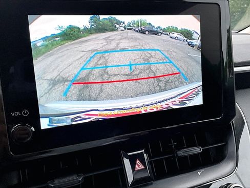 Used 2025 Toyota Corolla LE FWD image 20