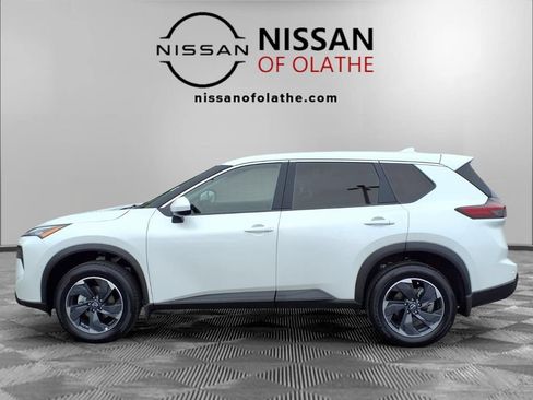 Used 2026 Nissan Rogue SV w/ Cold Weather Package FWD image 19