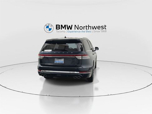 Used 2023 Lincoln Aviator Black Label w/ Dynamic Handling Package image 2