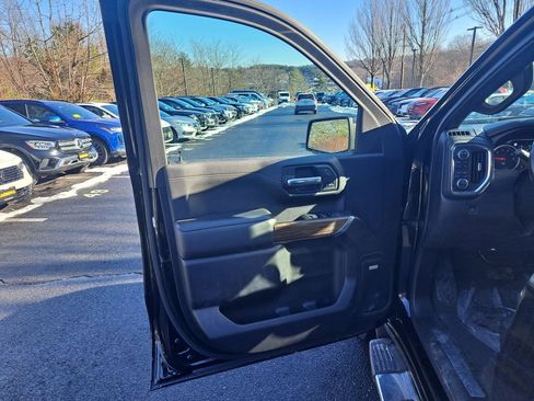 Used 2021 Chevrolet Silverado 1500 High Country image 8