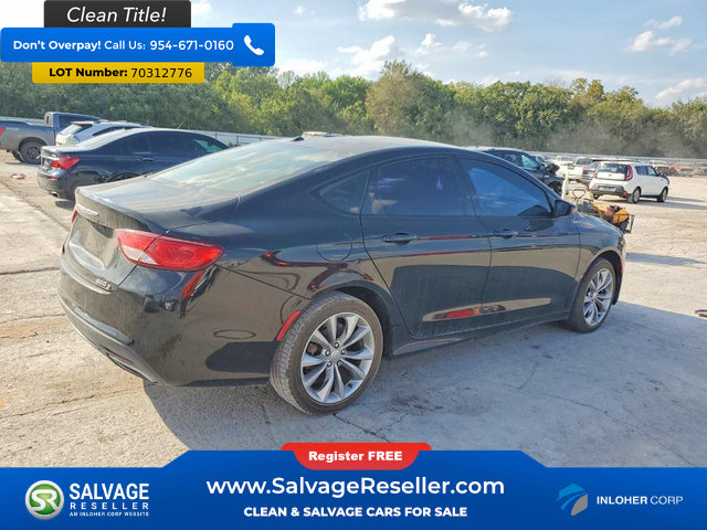 Used 2015 Chrysler 200 S FWD image 4