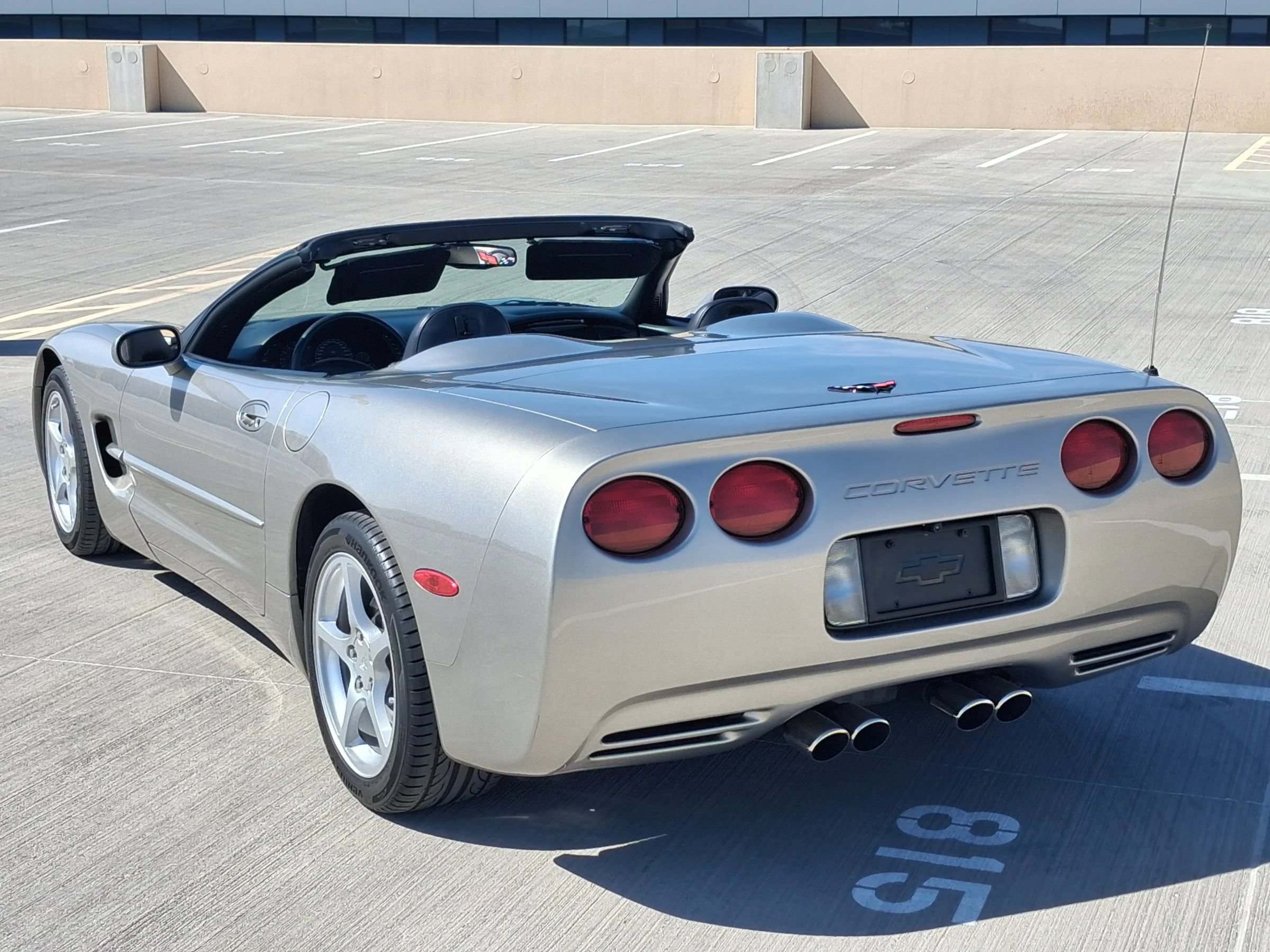 Used 2000 Chevrolet Corvette Convertible w/ Memory Pkg RWD image 5