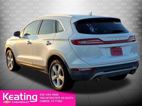 Used 2018 Lincoln MKC Premiere FWD image 2