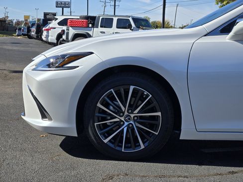 New 2025 Lexus ES 350 w/ Premium Package image 5