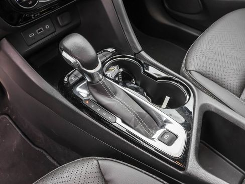 Used 2023 Buick Encore GX Essence w/ Experience Buick Package FWD image 28