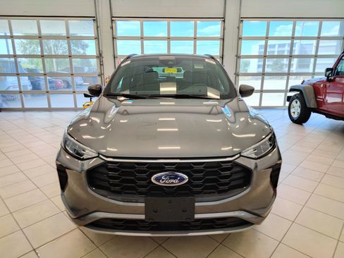 Used 2024 Ford Escape ST-Line image 9