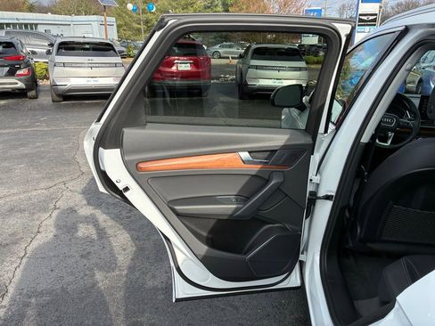 Used 2023 Audi Q5 2.0T Premium w/ Convenience Package image 45