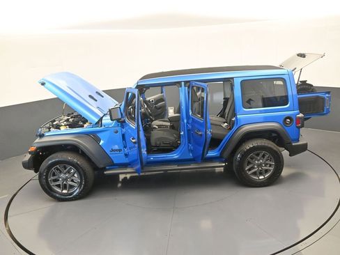 Used 2025 Jeep Wrangler Unlimited Sport AWD/4WD image 59