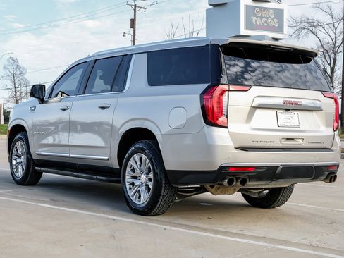 Used 2021 GMC Yukon XL Denali image 11