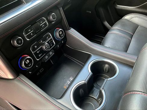 Used 2024 Chevrolet Tahoe RST w/ Luxury Package image 17