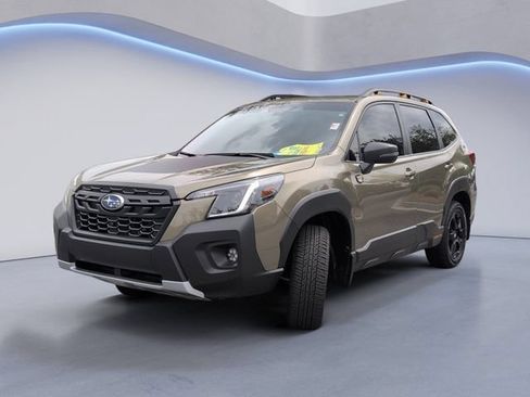 Used 2025 Subaru Forester Wilderness w/ Convenience Package AWD/4WD image 11