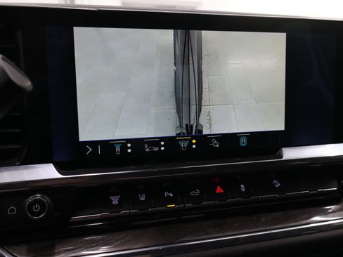 Used 2024 Chevrolet Silverado 2500 LTZ w/ LTZ Plus Package AWD/4WD image 21