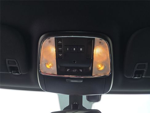 Used 2021 Jeep Grand Cherokee Laredo X image 26