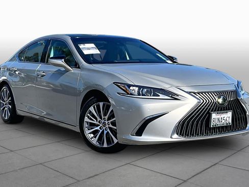 Used 2021 Lexus ES 350 w/ Premium Package FWD image 2