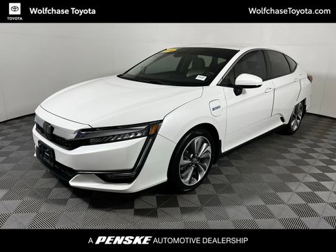 Used 2018 Honda Clarity Touring image 1