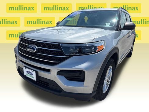 Used 2023 Ford Explorer XLT RWD image 9