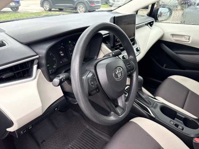 Used 2024 Toyota Corolla LE FWD image 19