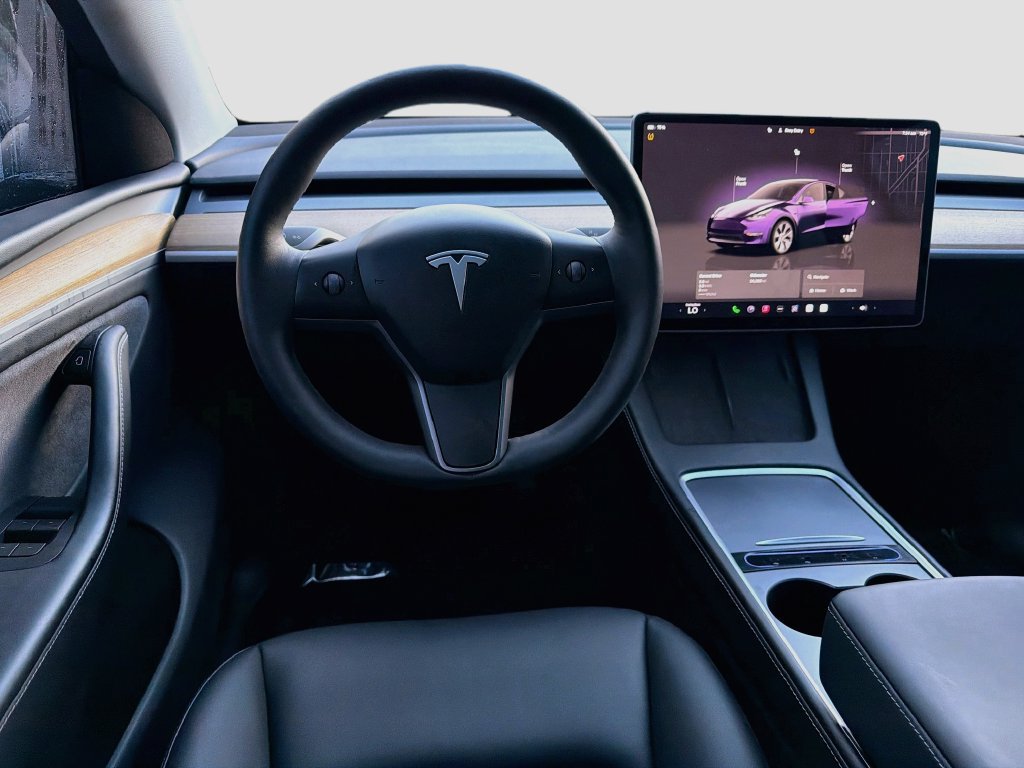 Used 2024 Tesla Model Y Long Range AWD/4WD image 22