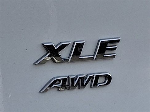 Used 2020 Toyota RAV4 XLE image 30