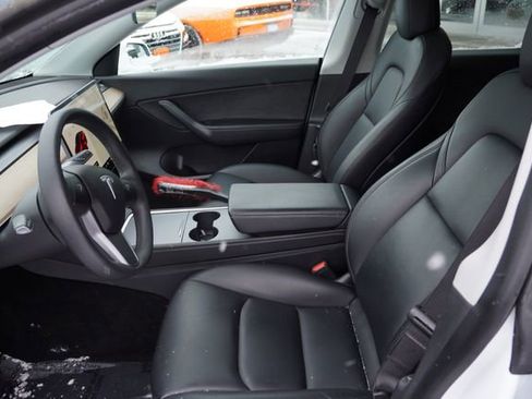 Used 2022 Tesla Model Y Performance image 15