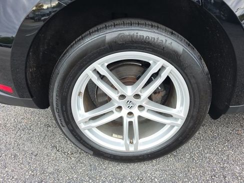 Used 2022 Porsche Macan image 8