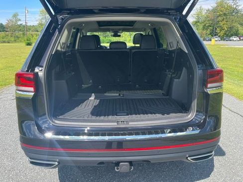 Used 2024 Volkswagen Atlas SE w/ Panoramic Sunroof Package AWD/4WD image 10