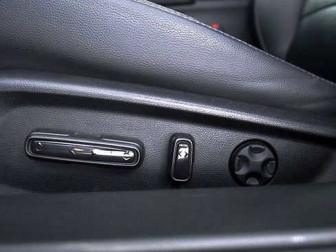 Used 2021 Honda Accord Touring image 18