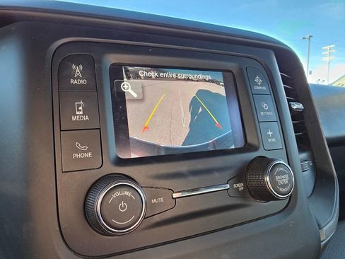 Used 2024 RAM 2500 Tradesman w/ Chrome Appearance Group image 17