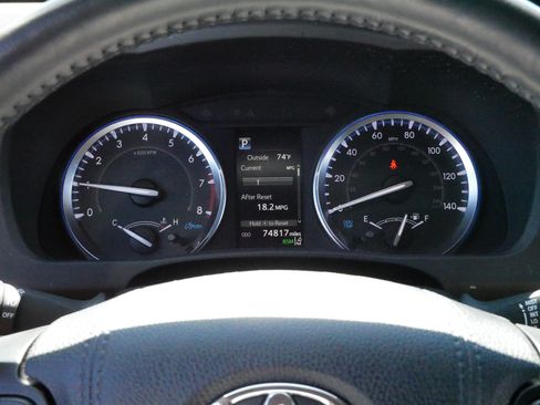 Certified 2019 Toyota Highlander XLE w/ Carpet Mat Package (TMS) AWD/4WD image 21