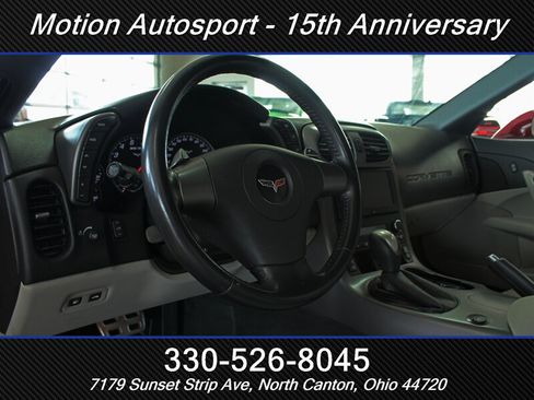 Used 2006 Chevrolet Corvette Convertible w/ Preferred Equipment Group RWD image 20