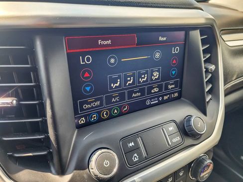 Certified 2023 GMC Acadia SLT image 13