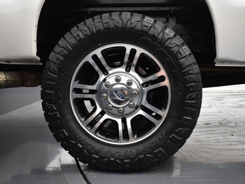 Used 2016 Ford F350 Platinum image 17