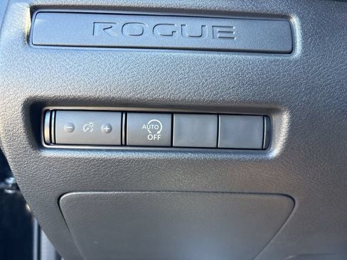 Used 2023 Nissan Rogue S AWD/4WD image 15