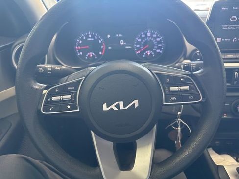 Used 2023 Kia Forte LXS w/ LXS Technology Package FWD image 6
