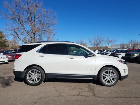 Used 2018 Chevrolet Equinox Premier image 2