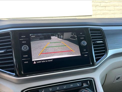 Certified 2023 Volkswagen Atlas SE image 21