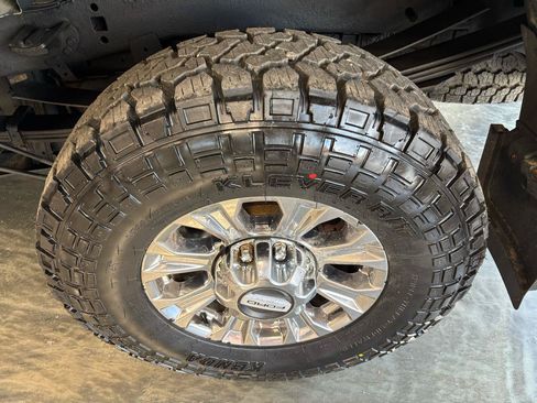 Used 2017 Ford F350 Lariat w/ Lariat Ultimate Package AWD/4WD image 10