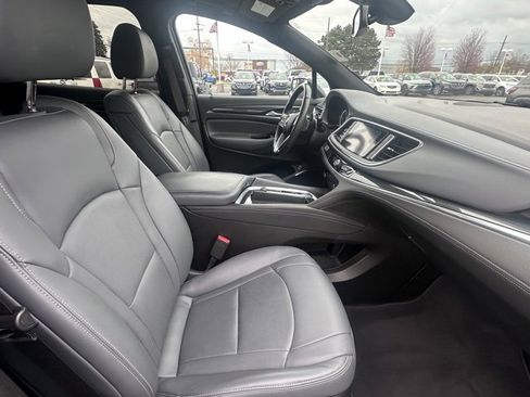 Certified 2024 Buick Enclave Essence image 16