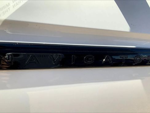 New 2026 Lincoln Navigator Reserve w/ Jet Appearance Package AWD/4WD image 15