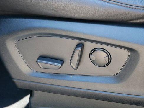 Used 2023 Ford Explorer Limited image 13