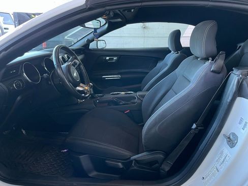 Used 2015 Ford Mustang Convertible image 15