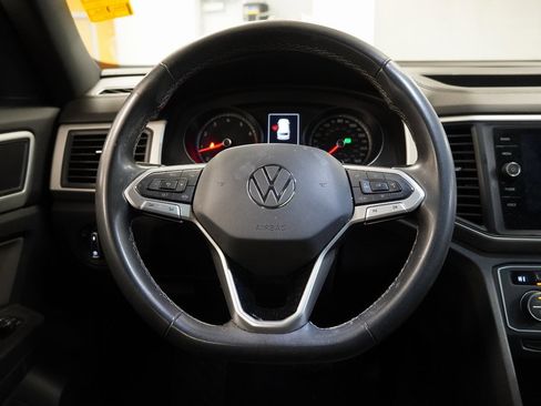 Used 2021 Volkswagen Atlas Cross Sport SE w/ Panoramic Sunroof Package image 19