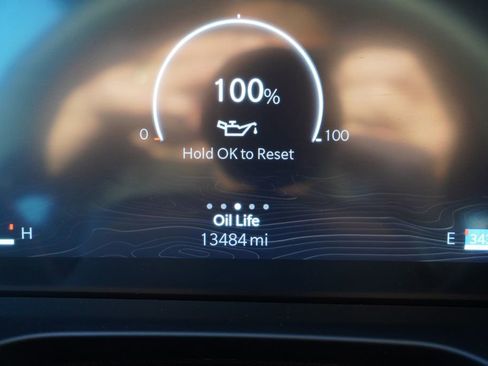 Certified 2025 Jeep Grand Cherokee Altitude image 31