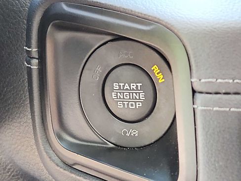 Used 2024 Jeep Wrangler Unlimited Sahara AWD/4WD image 22