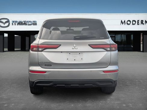 Used 2022 Mitsubishi Outlander ES image 6