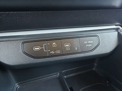 Certified 2025 Kia Carnival SX w/ SX Dark Edition Package image 30