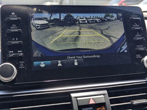 Used 2022 Honda Accord Sport image 10