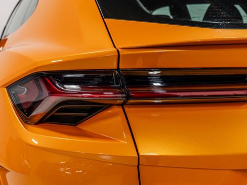 Used 2023 Lamborghini Urus S image 23